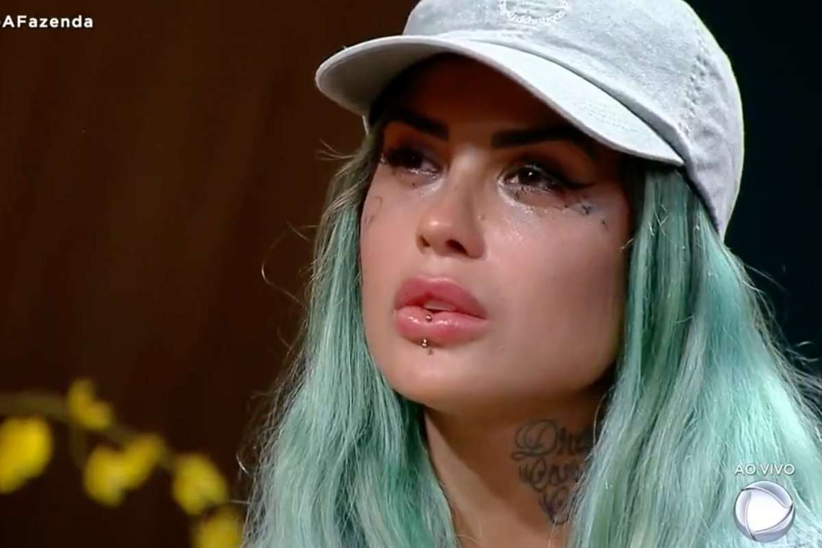 Tati Zaqui leva bronca de Adriane Galisteu