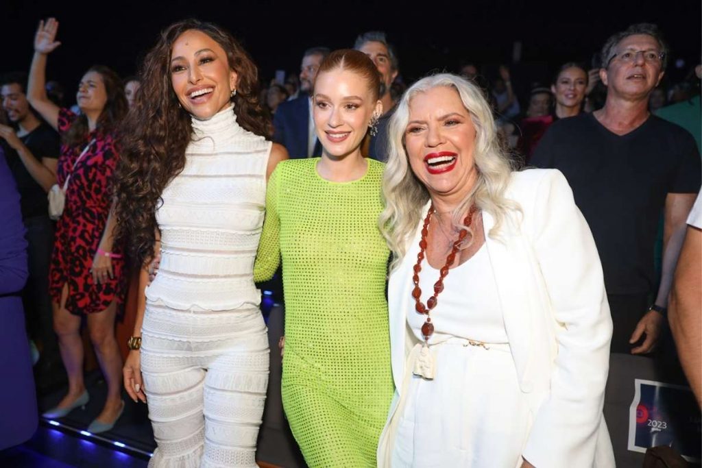 Sabrina Sato, Marina Ruy Barbosa e Astrid Fontenelle