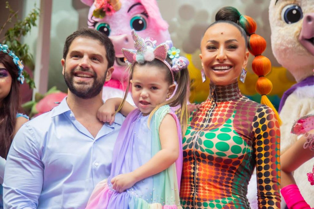 Sabrina e Duda com Zoe.