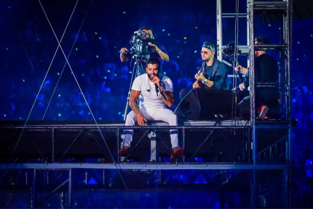 Gusttavo Lima se apresentando no festival Buteco