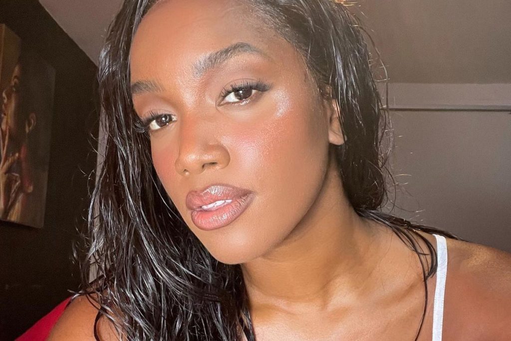 Iza também se posiciona ativamente contra o racismo