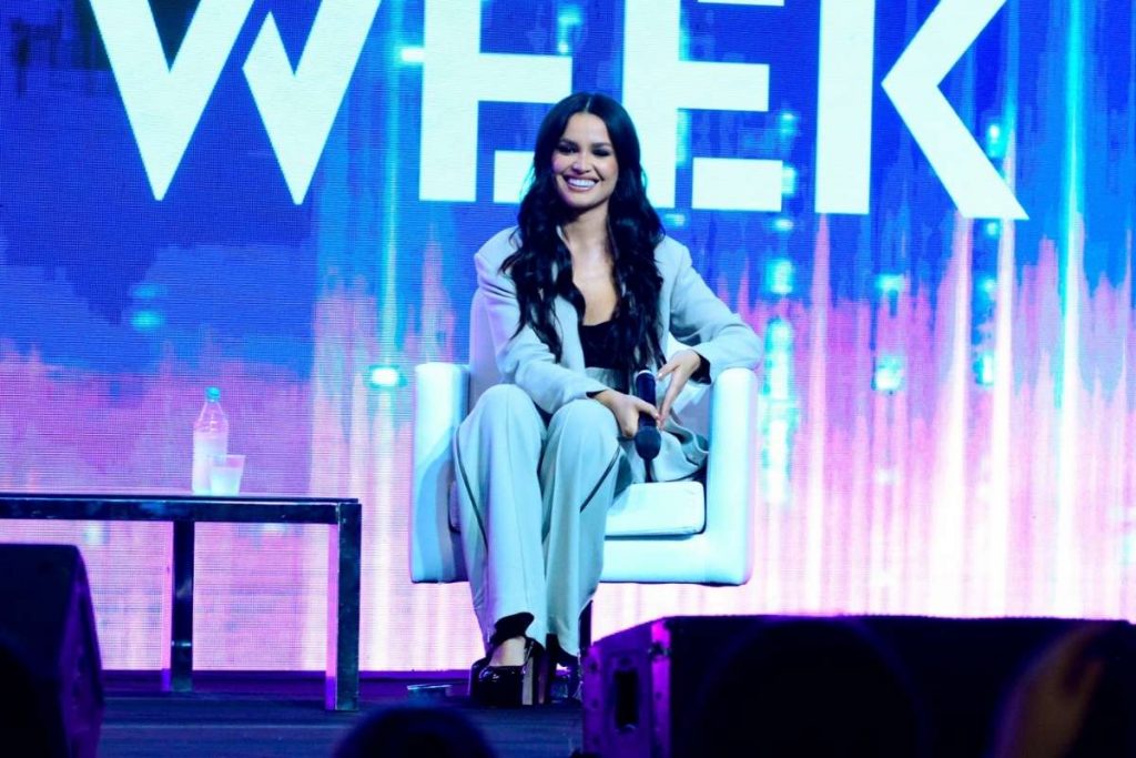 Juliette participa de evento de negócios no Rio