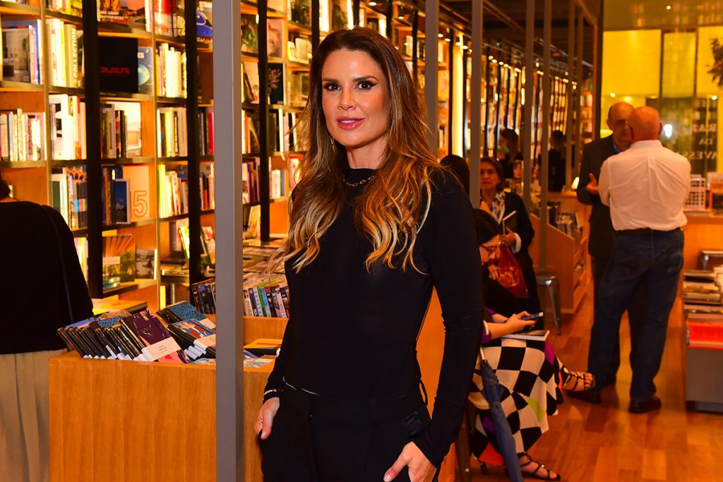 Mariana Kupfer também prestigiou a apresentadora