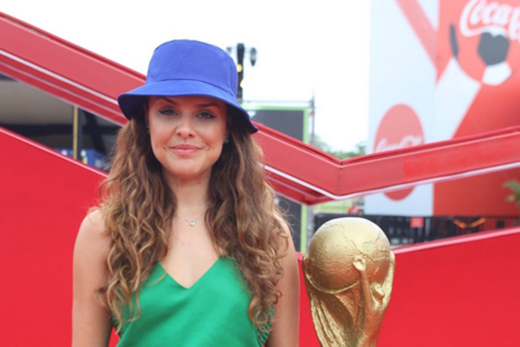 Paloma Bernardi arrasou com um look na cor verde