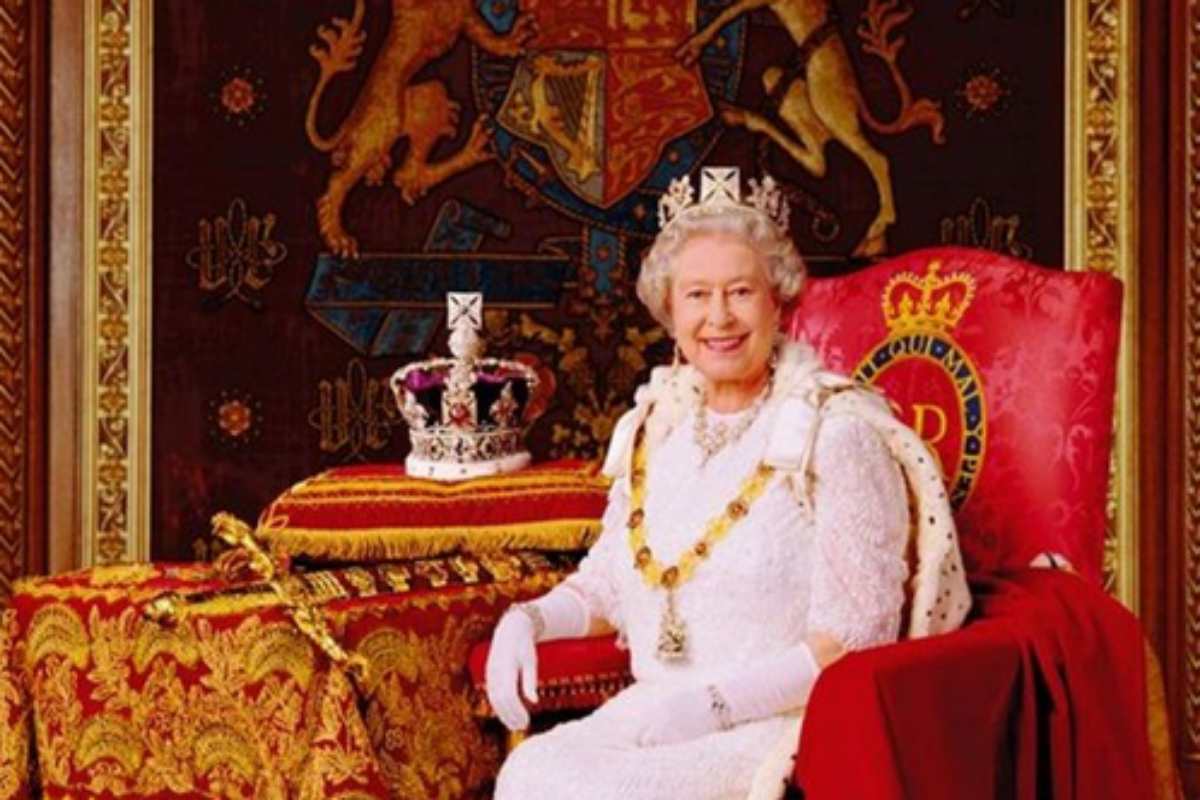 Elizabeth II - Jubileu de Ouro - 2002