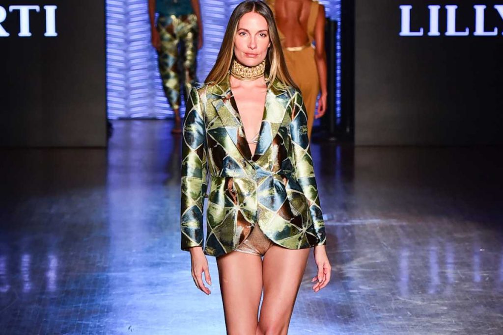 Schynaider Moura desfilando na SPFW