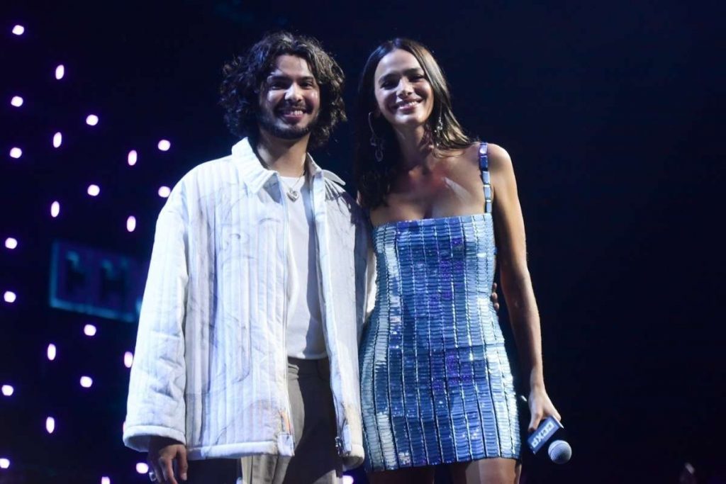 Bruna Marquezine e Xolo Maridueña