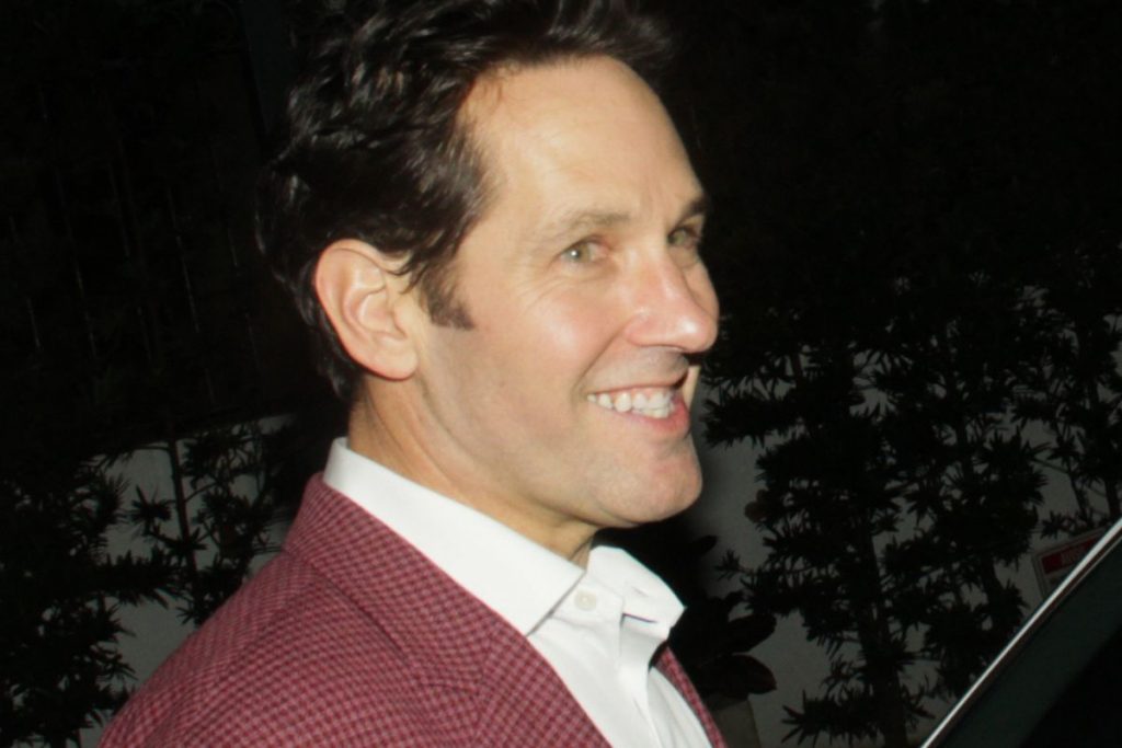 Elenco de Homem Formiga e a vespa saindo para jantar