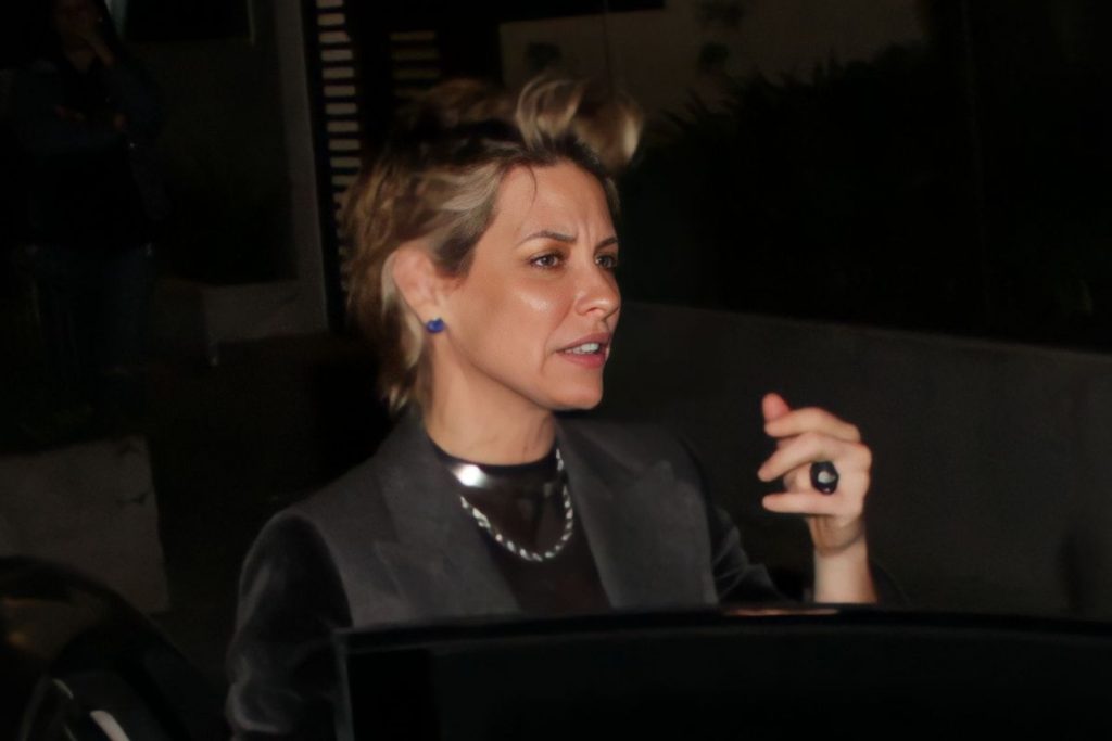 Elenco de Homem Formiga e a vespa saindo para jantar