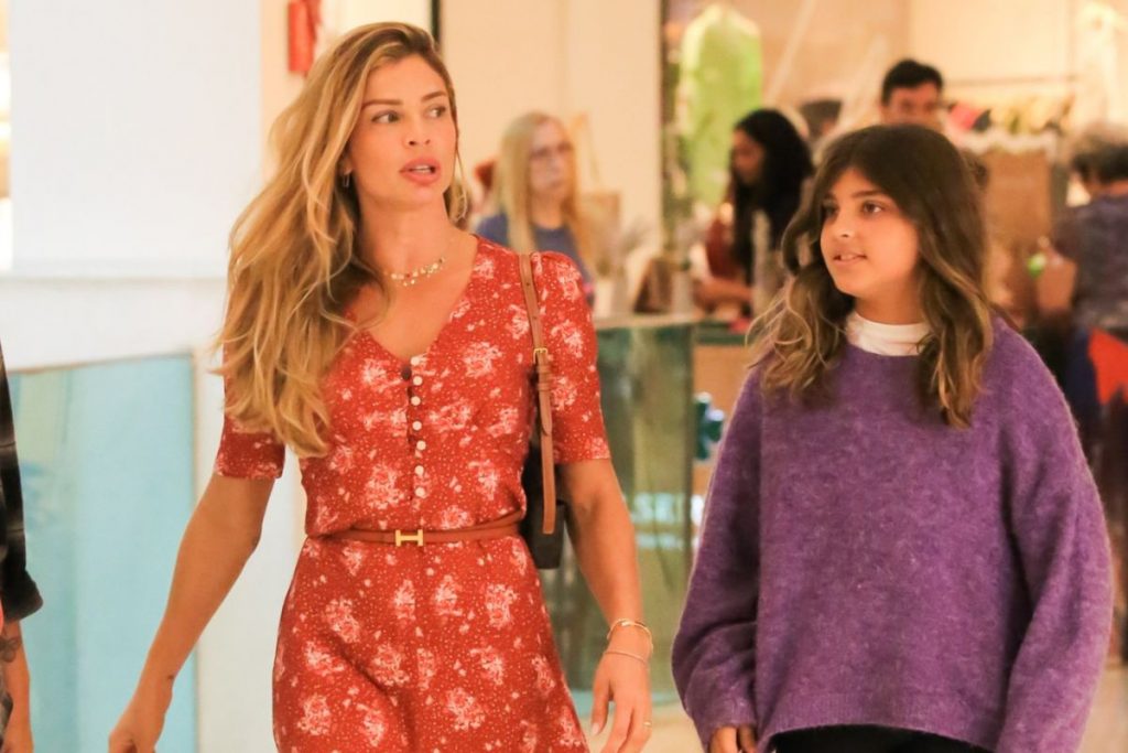 Grazi Massafera e a filha Sofia