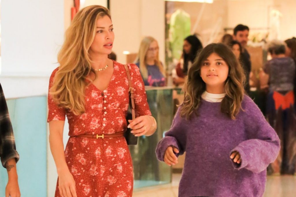 Grazi Massafera e a filha Sofia