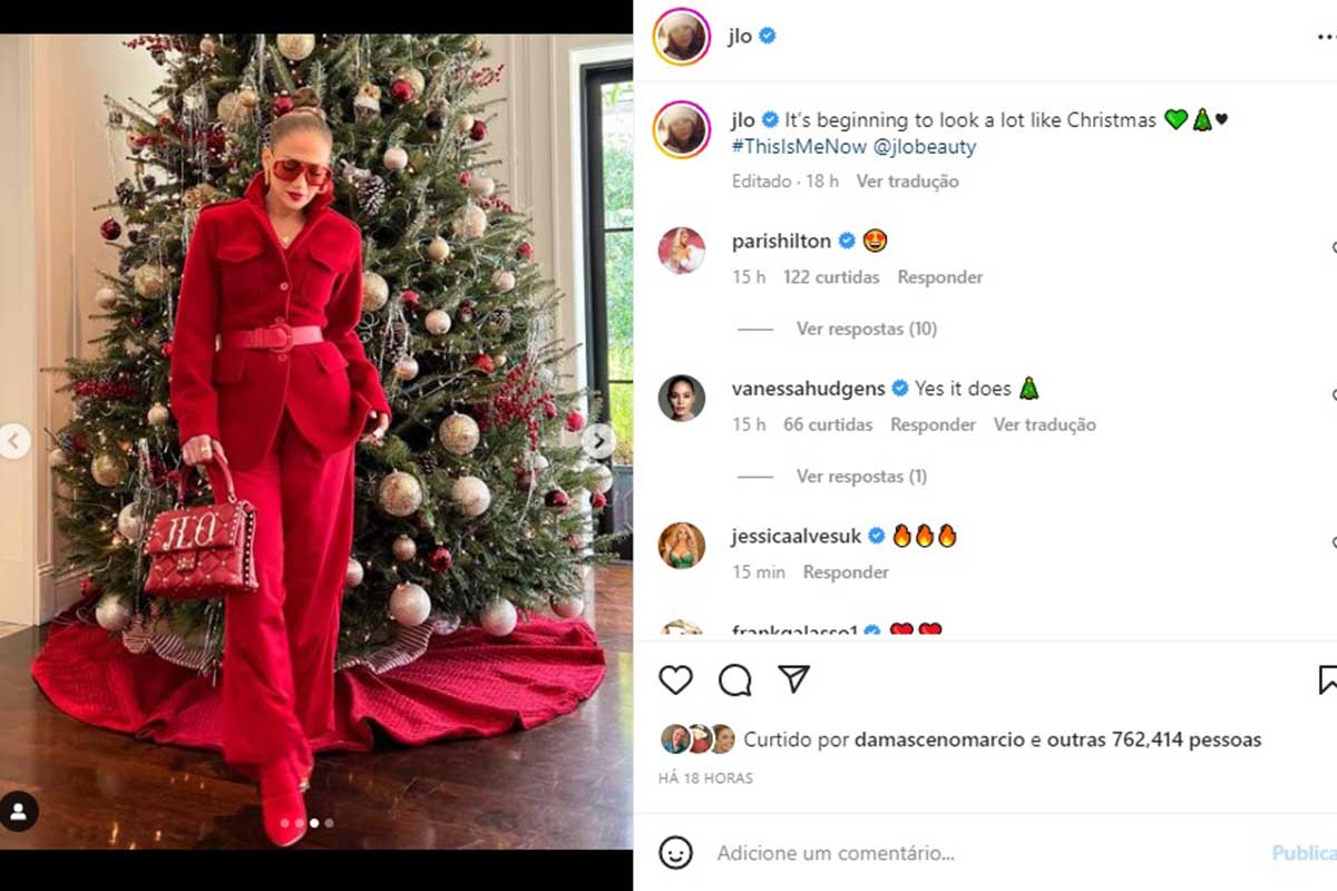 Jennifer Lopez compra árvore de Natal com a família Fofocas e Famosos