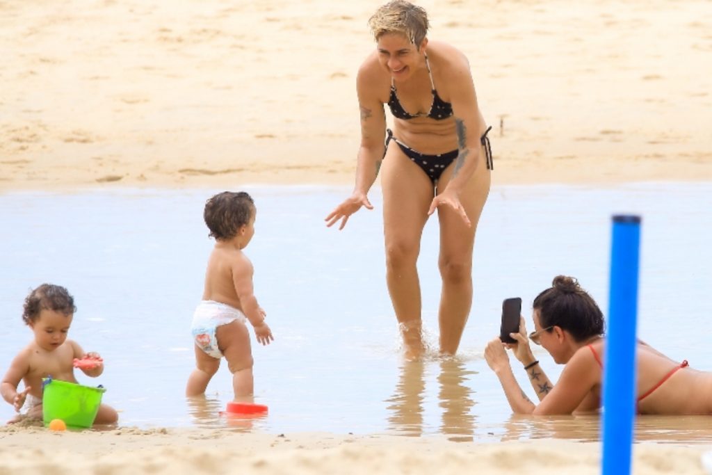 lan lanh e nanda costa