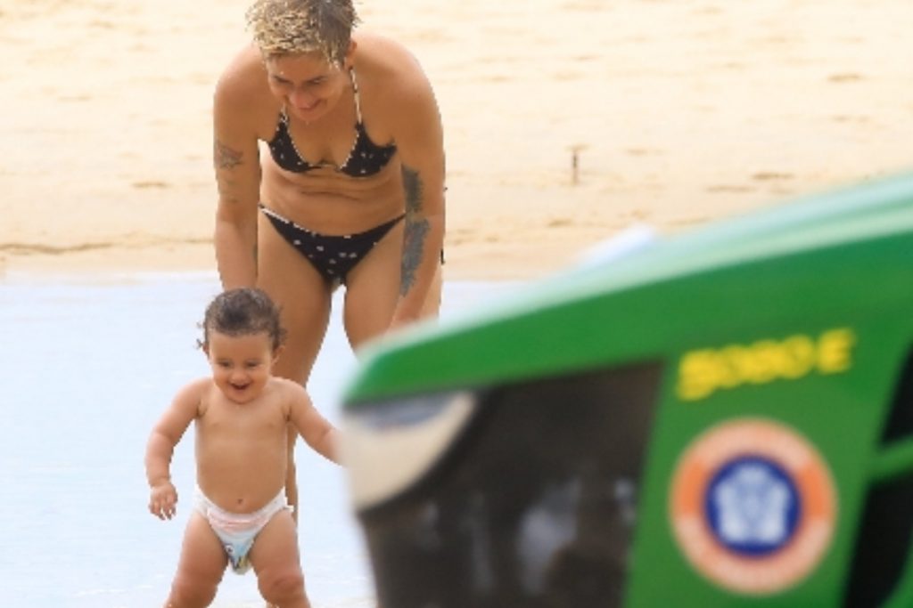 lan lanh e nanda costa