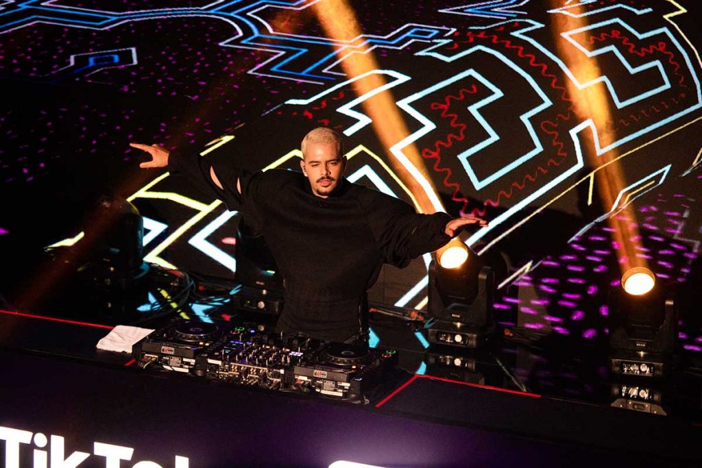 Pedro Sampaio também se apresentou no evento