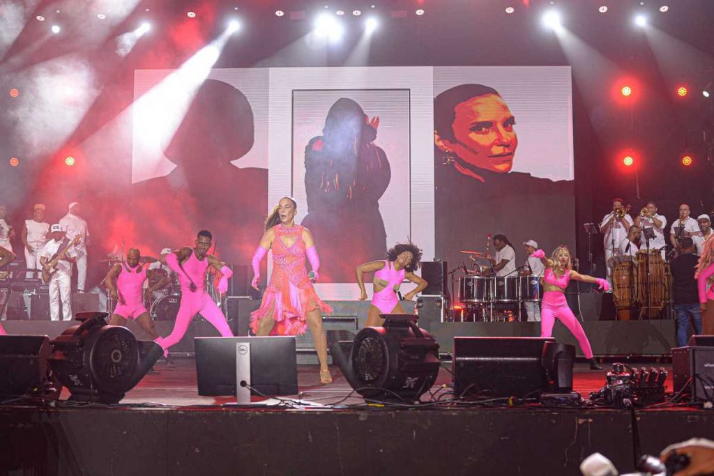 Ivete Sangalo em show no Festival da Virada de Salvador