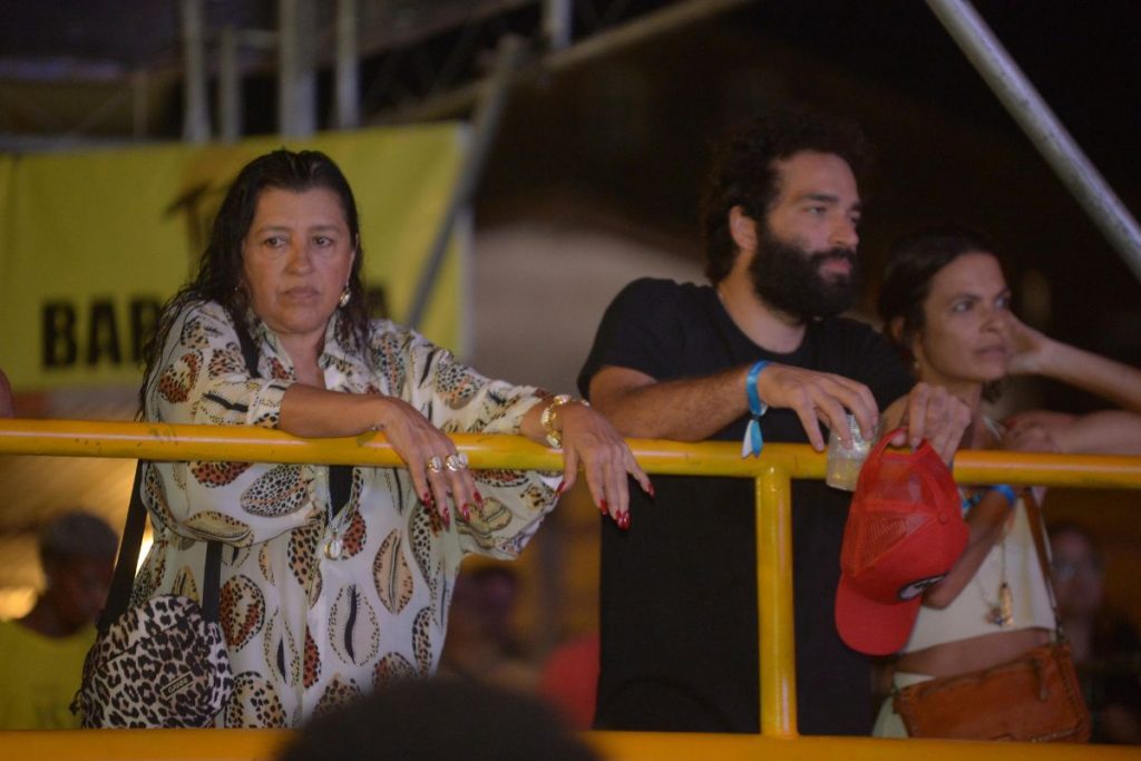 Humberto Carrão e Regina Casé