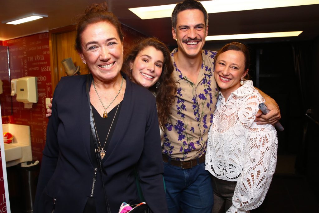 Famosos prestigiam Lilia Cabral e Giulia Bertolli