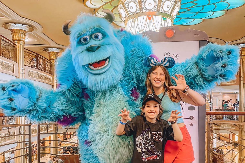 Lorena Queiroz em Cruzeiro da Disney