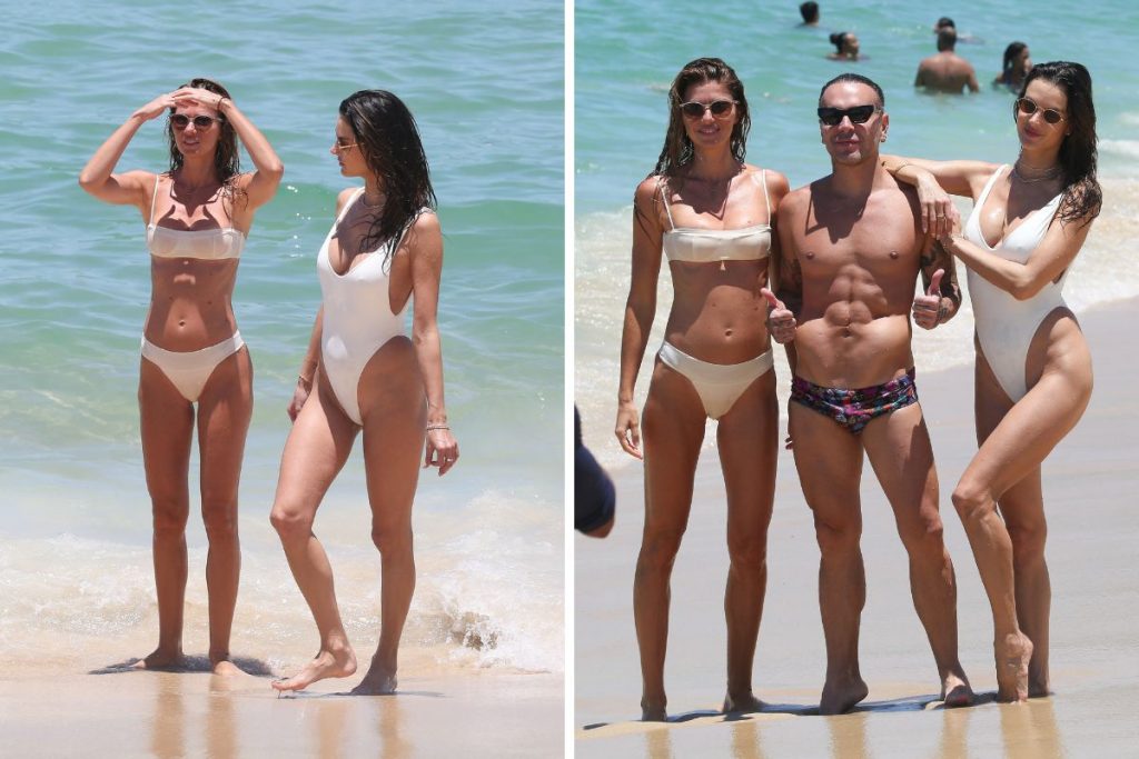 Alessandra Ambrósio em praia com amigos