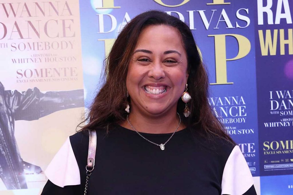 Evelyn Castro esbanjou sorrisos para os fotógrafos