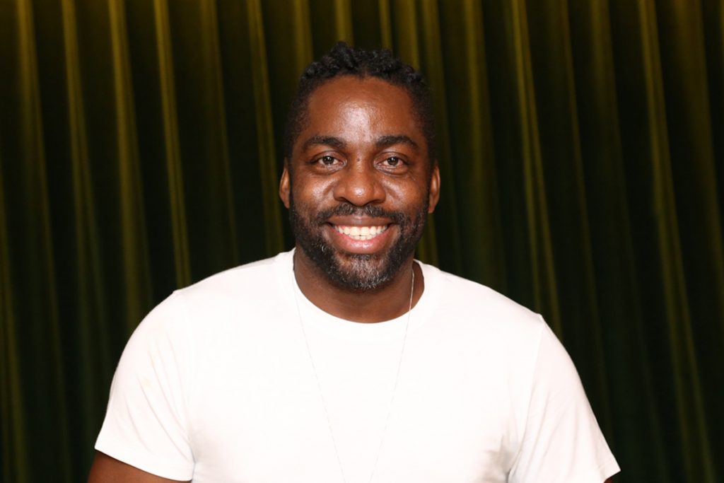 Lázaro Ramos fez questão de posar para os fotógrafos