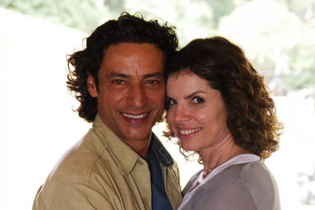 Ivan (Luiz Carlos Vasconcelos) e Lena (Debora Bloch) em Queridos Amigos