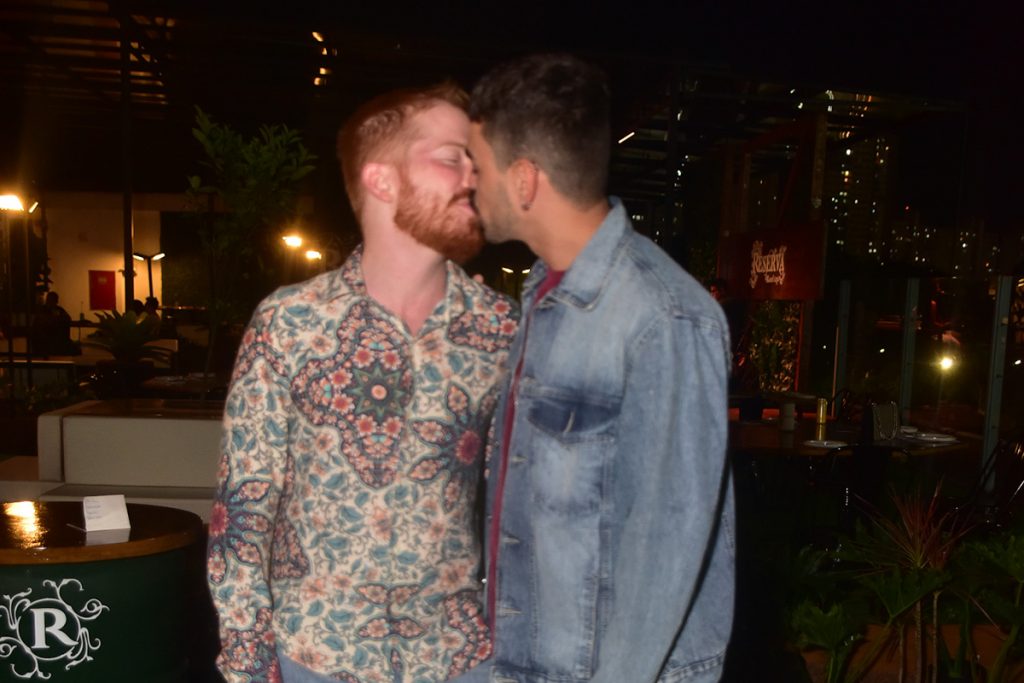 Gabriel Vicente trocou muitos beijos com o namorado