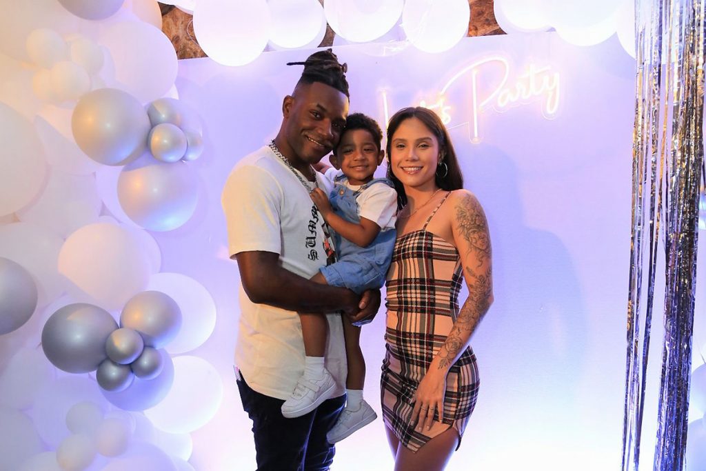 Pelé fez questão de posar com a família