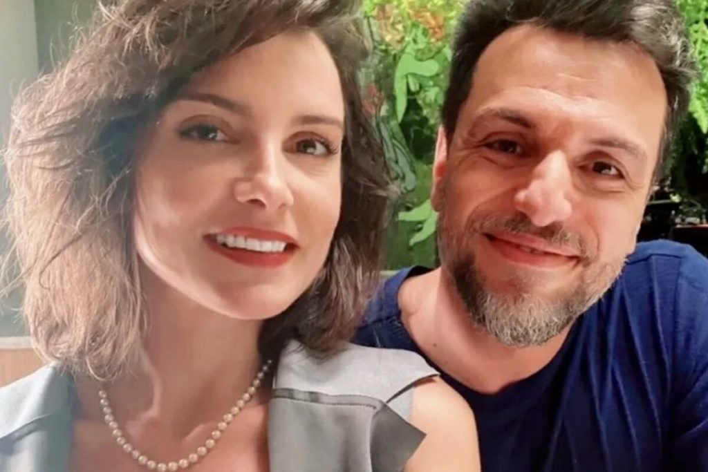 Carolina Chalita e Rodrigo Lombardi em cena de Travessia