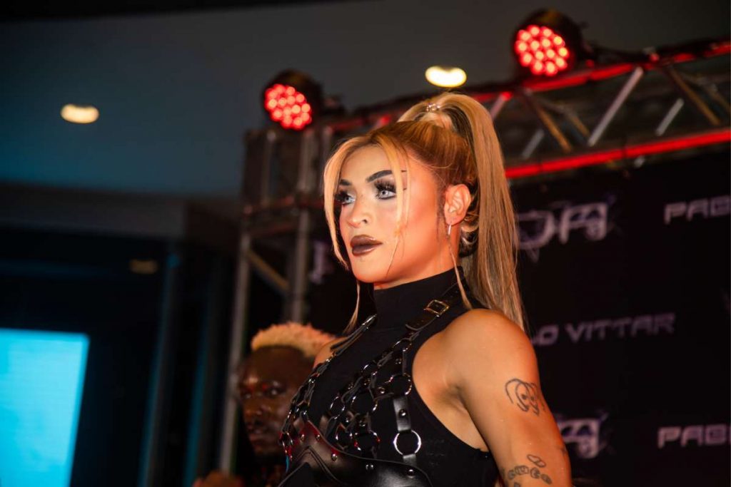 Pabllo Vittar faz show aberto ao público na Avenida Paulista