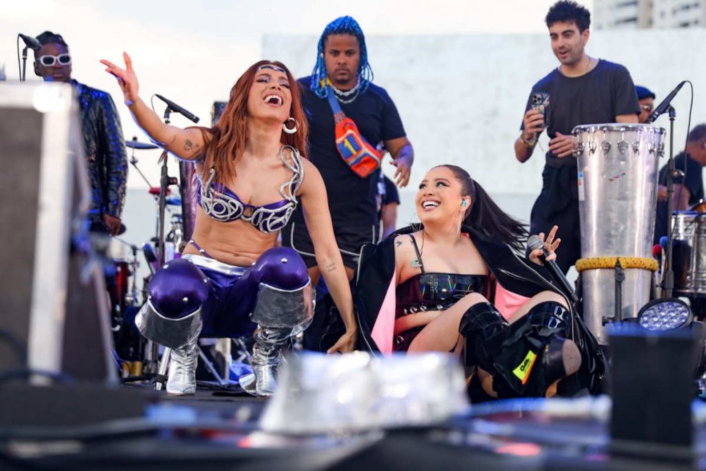 Anitta e Mari Fernandez