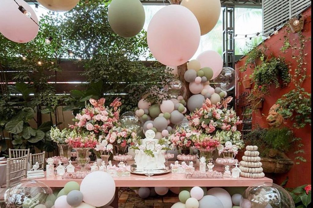 Decoração da festa de batizado de Angelina