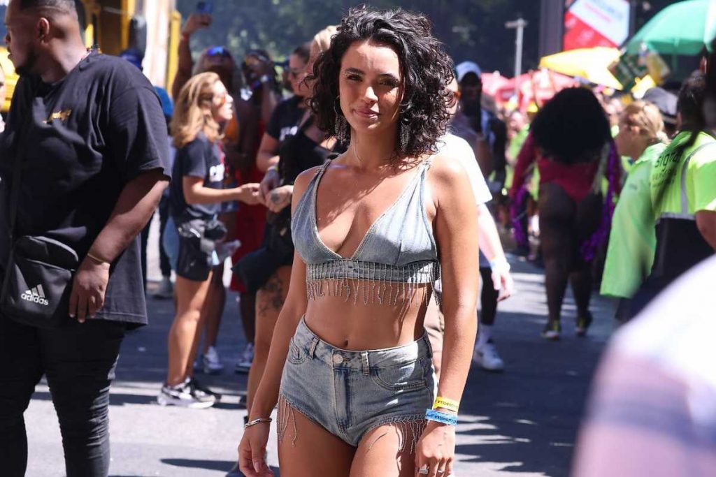 Giovana Cordeiro curtindo Fervo da Lud