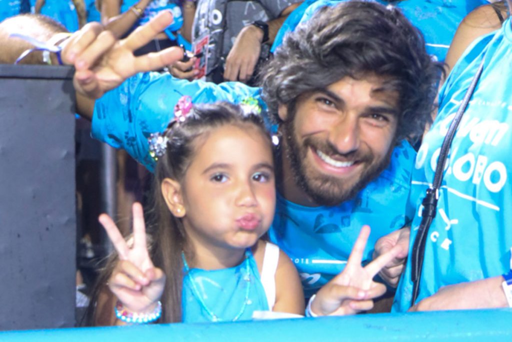 Hugo Moura com a filha Maria Flor
