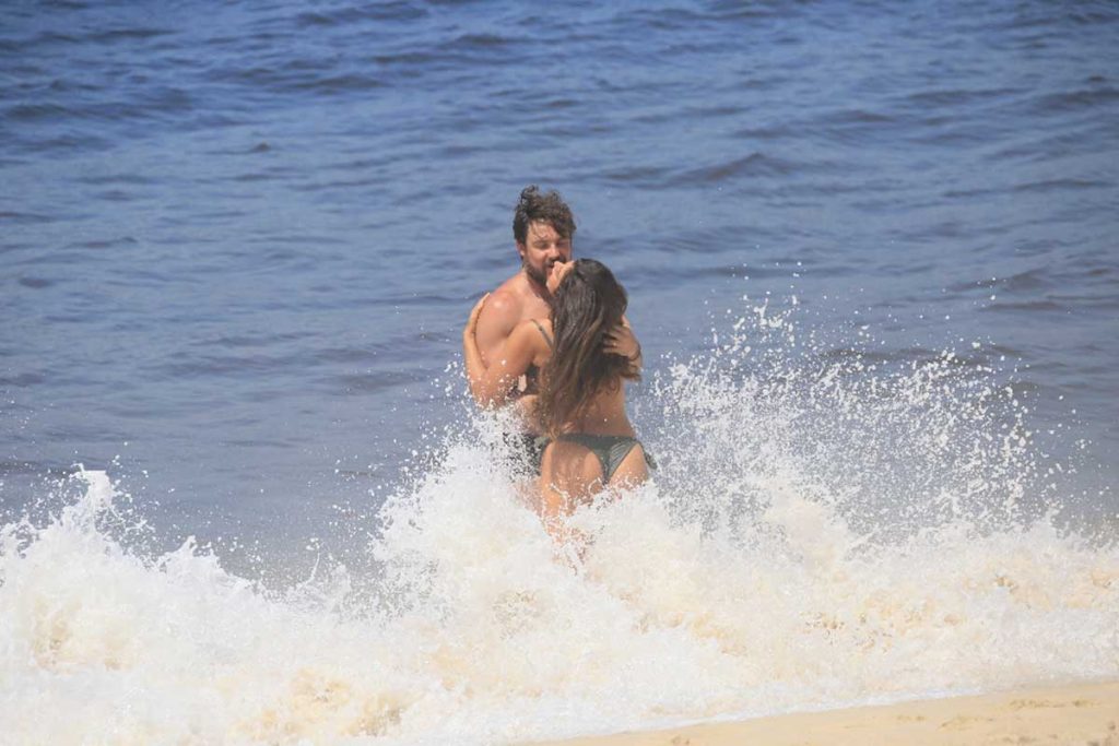 Isadora Cruz exibiu sua boa forma na ocasião