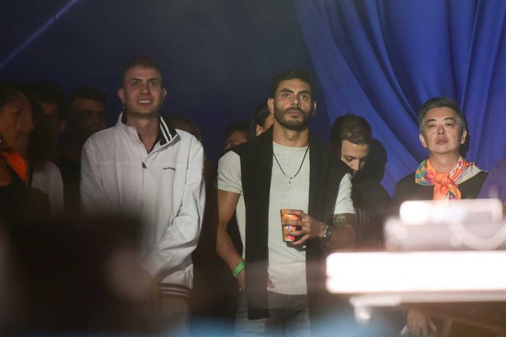 Leo Picon e Rodolffo curtindo show de Nattan diretamente do palco do Cranaval da Cidade