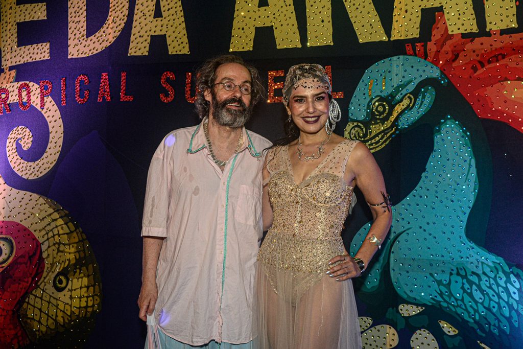 Letícia Sabatella também curtiu a festa