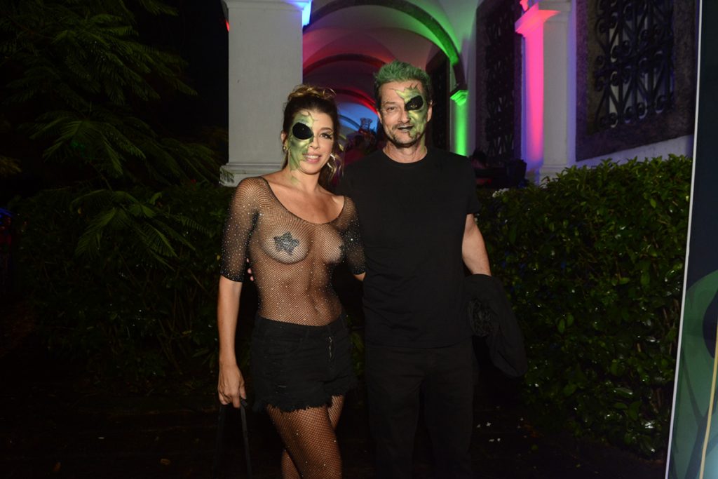 Marcelo Serrado com a esposa Roberta Fernandes