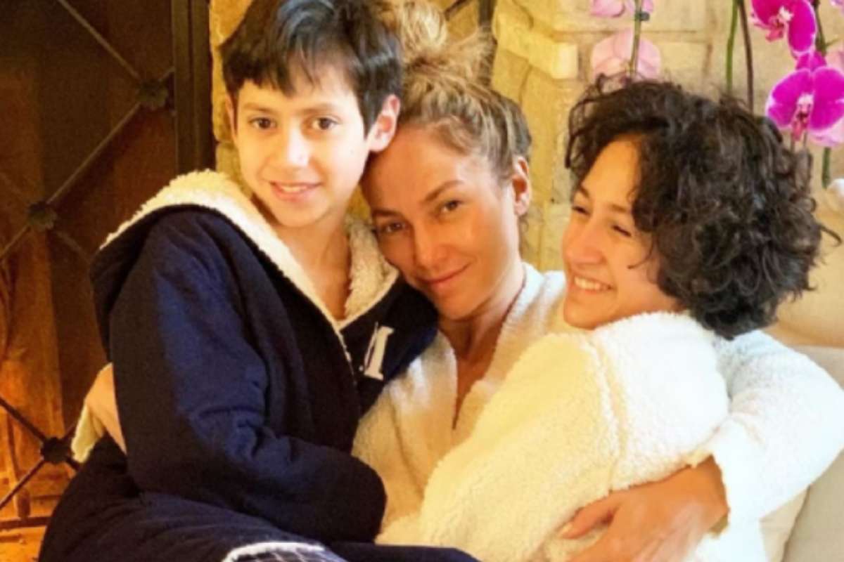 Jennifer Lopez com os filhos
