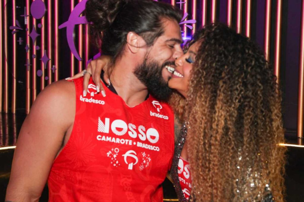 Sheron Menezzes e marido curtindo Carnaval do Rio de Janeiro