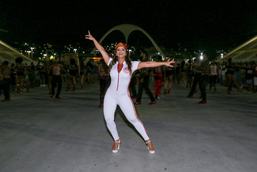 Viviane Araujo também marcou presença na ocasião