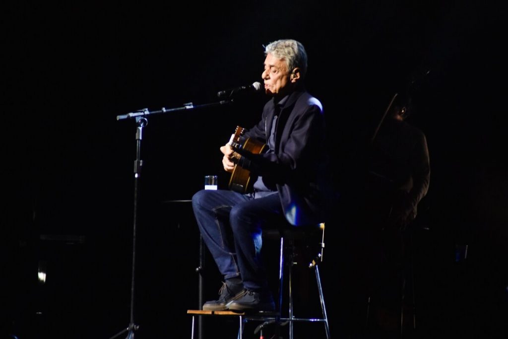 Chico Buarque no palco