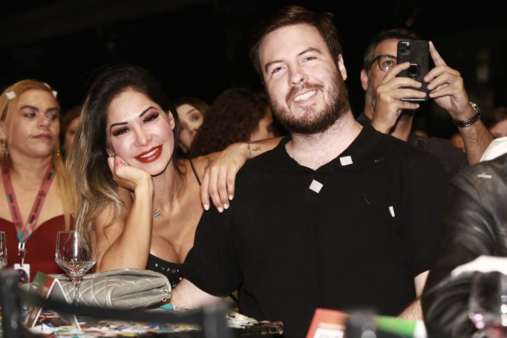 Maíra Cardi e Thiago Nigro posaram para fotos