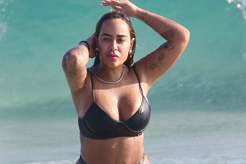 rafaella santos praia