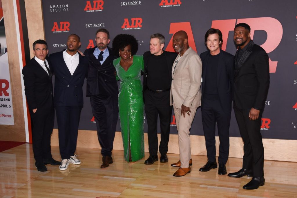 Pré-estreia de “Air – A história por traz do logo: Chris Messina, Marlon Wayans, Ben Affleck, Viola Davis, Matt Damon, Julius Tennon, Jason Bateman e Chris Tucker.