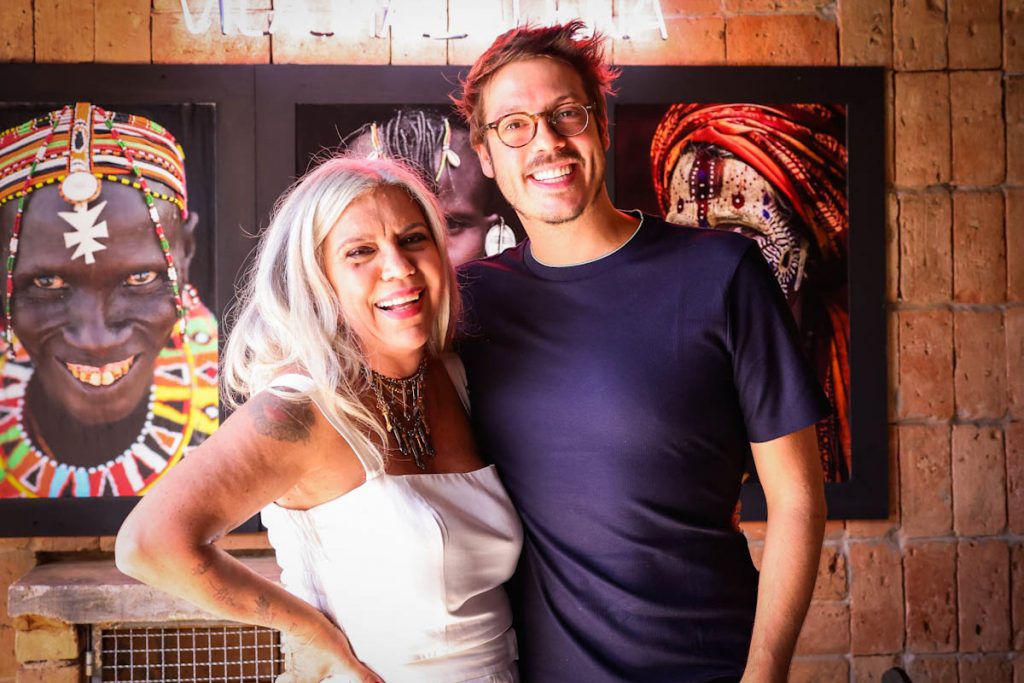 Astrid Fontenelle posou com Fábio Porchat na ocasião