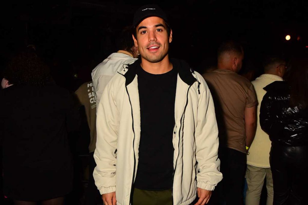 Bruno Gadiol curtindo show de Priscilla Alcantara