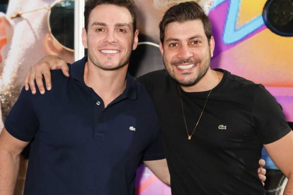 Gustavo Benedeti e Caio Afiune em festa Malvada Sunset