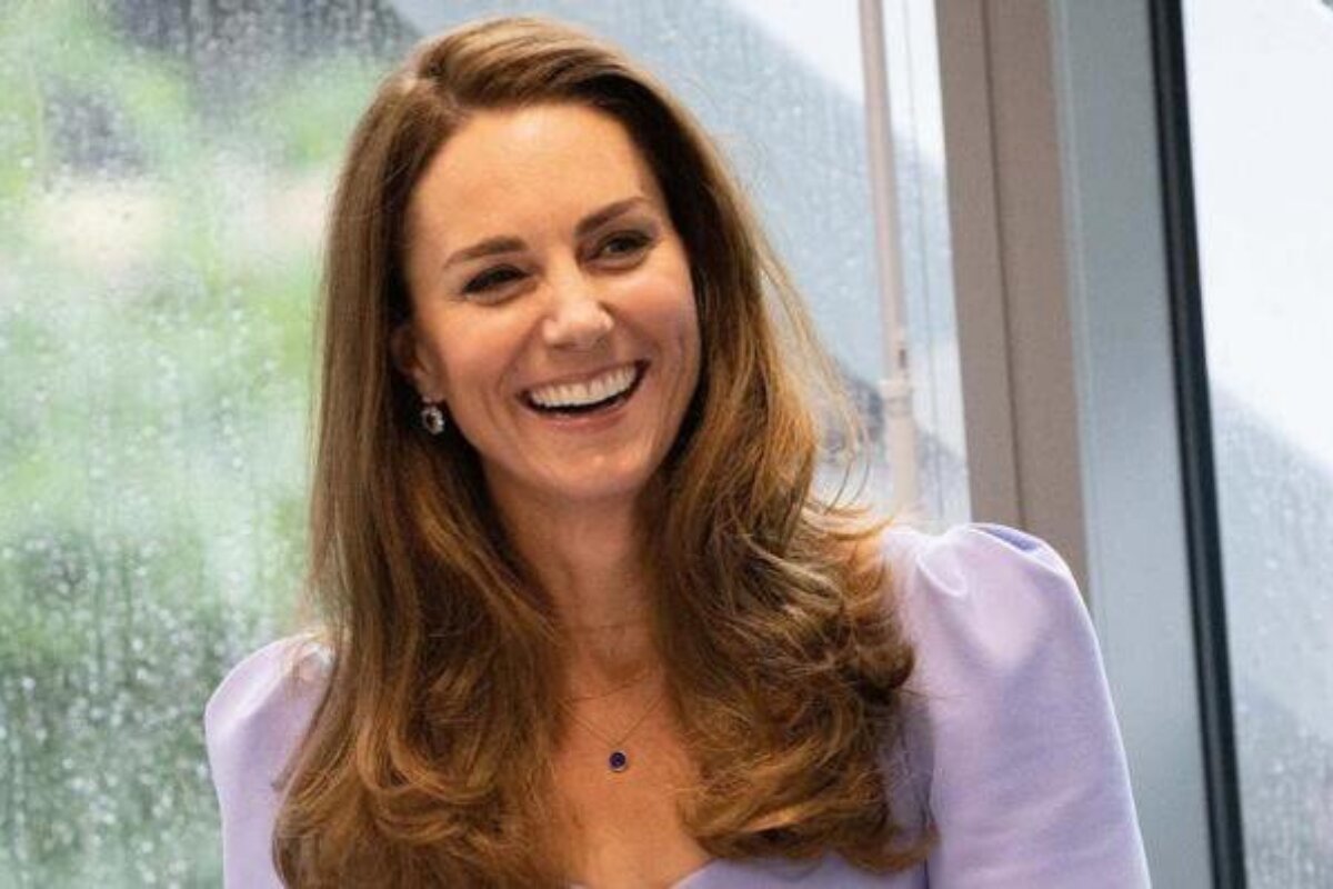 Kate Middleton sorrindo